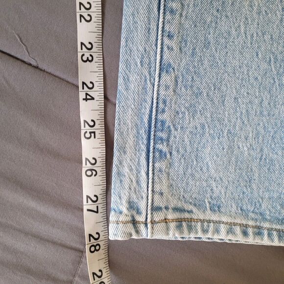 Levis Premium 501 Skinny Jeans Womens 30x28 Medium Wash Blue Button Fly Denim - Picture 9 of 11